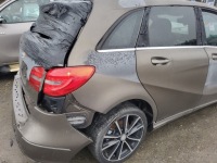 фото thumb №1, Mercedes b klasa w246 крыло правый задняя обшивка четверть стекло запчасти
