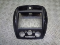 фото thumb №1, Консоль средняя mazda 323 bj