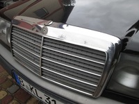 фото thumb №1, Mercedes w124 купе sedan решётка радиатора капота решётка