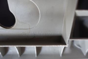 фото thumb №5, Mercedes w251 накладка ременя планка багажника 2516903925