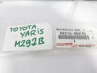 фото thumb №10, Toyota yaris iii 3 рестайлінг 14-20 планка накладка скла ліва перед хром