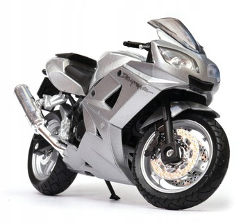 Модель мотоцикла Triumph Daytona 600 1:18 WELLY