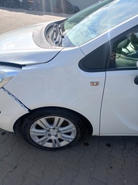 фото thumb №1, Заглушка лівий перед трикутник opel meriva b z474