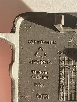 фото thumb №3, Skoda octavia iv заглушка фаркоп бампера зад заднего 5e7807421c