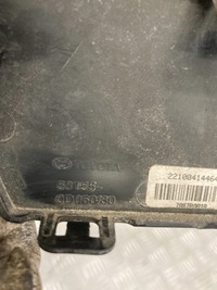 фото thumb №3, Заглушка радара бампера перед yaris cross 21-