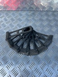 фото thumb №1, Крепление резиновый крыла scania r