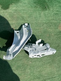 фото thumb №9, Mercedes w206 оригинальный петли капот комплект a2068803801 a2068803901