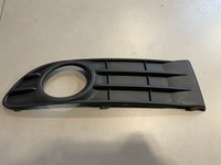 фото thumb №1, Volvo s40 заглушка бампера правая 30744920