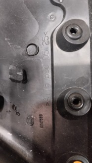 фото thumb №3, Защита стойка задняя заднего правая левая mercedes w176