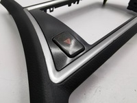 фото thumb №10, Toyota auris e180 2015 консоль середня / радіо / gps