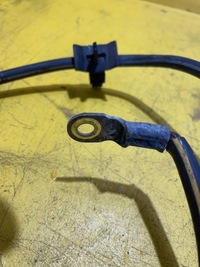 фото thumb №5, Nissan note e11 2006 клемма минусовая