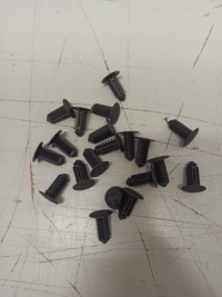 фото thumb №1, Клипса штифт обивка mercedes vito sprinter a6389841661 20 szt kpl