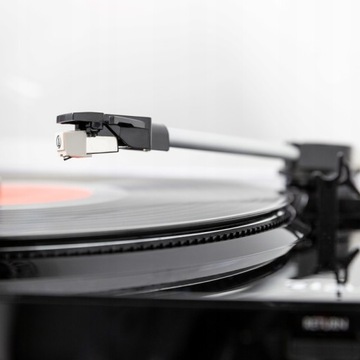 Проигрыватель с MP3 CONVERSION, вставкой AUDIO-TECHNICA