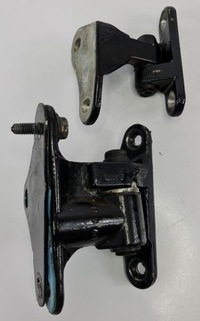 фото thumb №2, Петлі двері лівий перед mercedes r-kl w251 пара