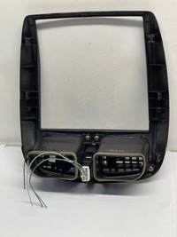 фото thumb №4, Рамка радио mazda premacy c10055211