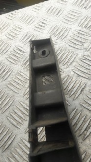 Купить Skoda fabia 1.2 направляющая бампера середина задняя левый lub правый, фото thumb