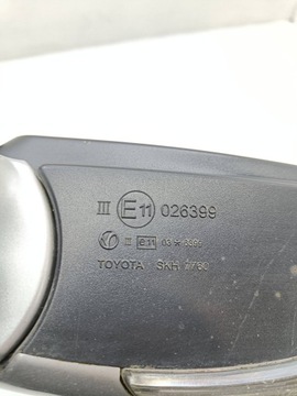 фото thumb №11, Toyota avensis t270 электрические зеркало боковые дверь передних