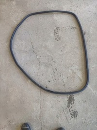 фото thumb №1, Прокладка дверь кузовная dodge durango 2011-18