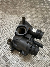 фото thumb №1, Корпус термостата термостат wody range rover l494 4.4 al3q-9k478-db