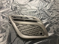 фото thumb №1, Volvo xc60 решітка бампера заглушка права