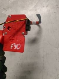 фото thumb №4, Bmw f30 клемма плюсовая 9259424