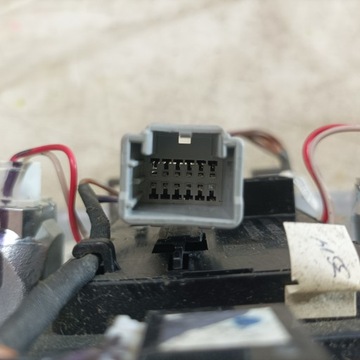 фото thumb №10, Jeep compass 17- лампа кабины потолок usa