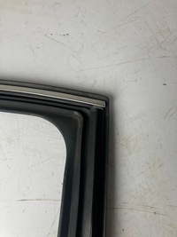 фото thumb №4, Рамка прокладка дверь левый задняя peugeot 208 хром