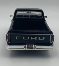 Ford F-150 Custom Pickup 1979 1:24 Motormax 79346 черный