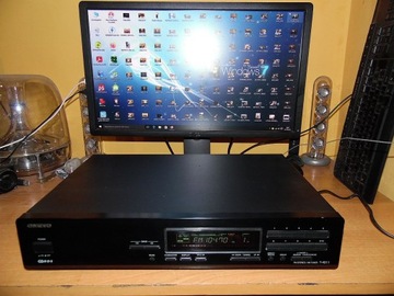 Отличный радиотюнер ONKYO T-4211 FM/AM RDS EON