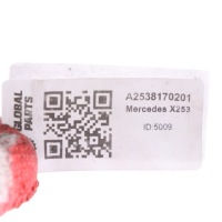 фото thumb №13, Mercedes glc300e hybrid x253 значок modelu крышки багажника a2538170201