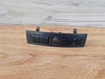фото thumb №1, Mercedes c-klasa w203 панель аварийных переключатель