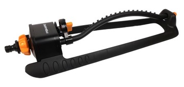 Fiskars 1023659 осциллирующий садовый ороситель М 300м