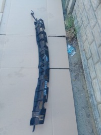 фото thumb №1, Macan 95b направляющая средний бампер задняя 95b807863d