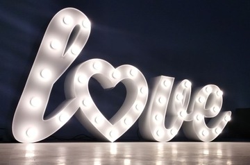 3D надпись LOVE с подсветкой свадебными лампочками 66 см