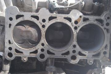 фото thumb №8, Двигун блок двигуна dół wał поршні audi a6 c6 2.4 v6 bdw 177km