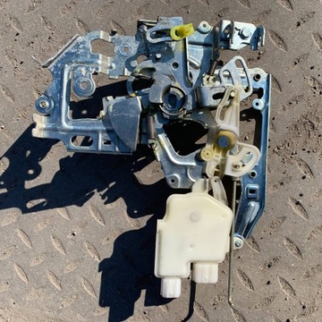 фото thumb №2, Замок двері задніх 8200766888l renault master iii