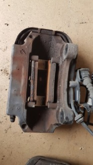 фото thumb №4, Суппорты задняя audi q7 3.0 tdi