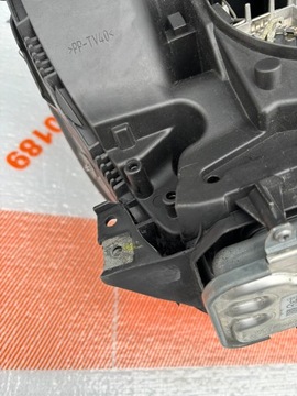 фото thumb №8, Лампа ліва bi-xenon mercedes c-klasa w204