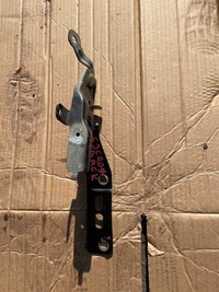 фото thumb №1, Citroen ds3 crossback петля капот перед l 9820730880 p 9820730680