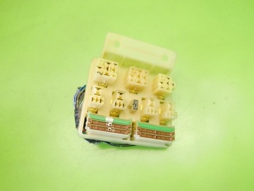 фото thumb №9, Коробка реле mitsubishi carisma i 1.8 gdi