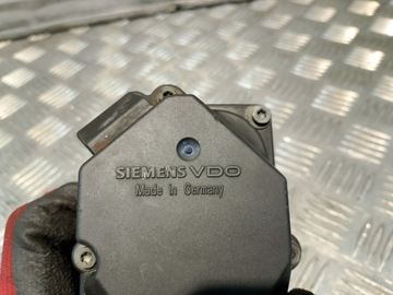 фото thumb №6, Дроссельная заслонка воздуха vw passat b6 2.0tdi 140 km 03g128063a