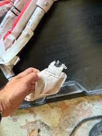 фото thumb №5, Шторка безпеки права mercedes eqe v295 a2958602000