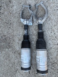 фото thumb №1, Амортизатор лівий перед range rover vogue l405 14r