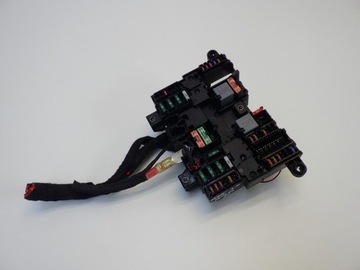 фото thumb №1, Mercedes a35 amg 2.0 16v 20 коробка предохранителей