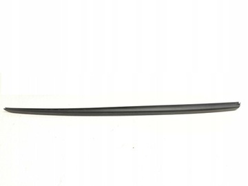 фото thumb №1, Левая прокладка стёкла лобовой audi q5 od 2017