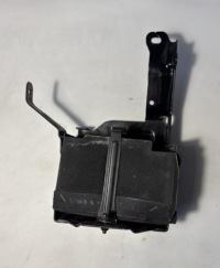 фото thumb №1, Кронштейн аккумулятор volvo v40 2 2012 - 2017 31290752