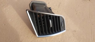 фото thumb №1, Решётка воздуховод audi q5 8r1820901