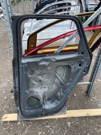 фото thumb №8, Двері праві задні audi q3 83a праві зад