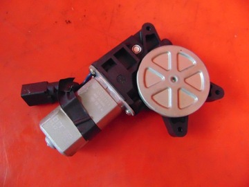 фото thumb №1, Smart fortwo ii 451 двигунчик скла праві перед