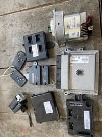 фото thumb №1, Блок управления двигателя clio iv 0.9 tce набор